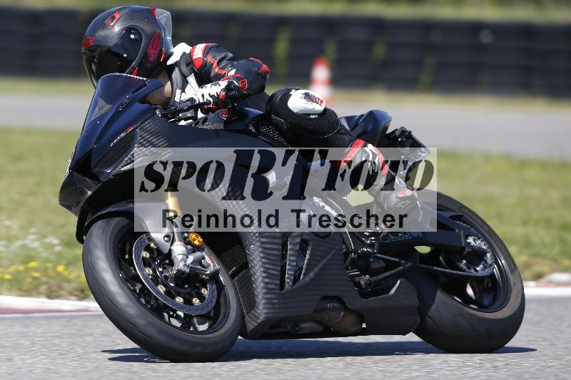 /Archiv-2025/48 25.08.2025 Cornu Master School ADR/blau-bleu/102